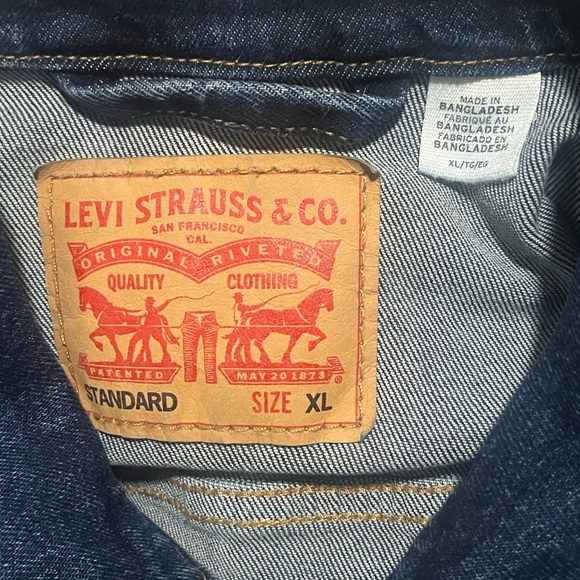Men's Levi’s Denim Trucker Jacket - Picture 3 of 3